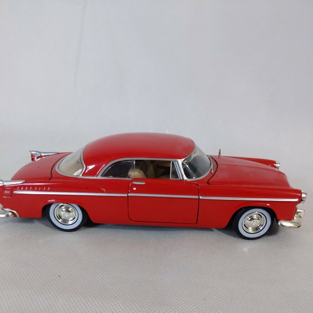 1955 Chrysler C300 Red 1:24 Diecast Model Car - Motormax 73302RD*. No BOX